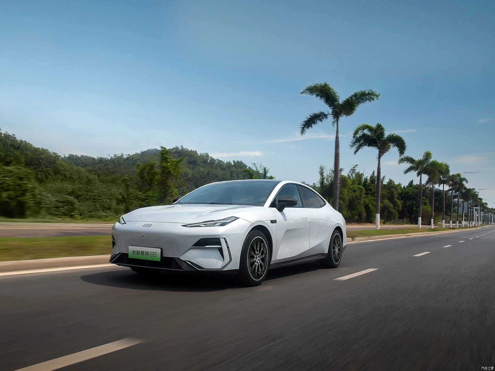 Geely Galaxy E8 (5)