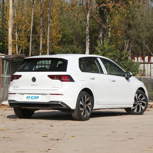 Volkswagen Golf - Image 7