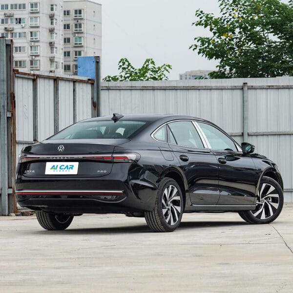 Volkswagen Passat - Image 7