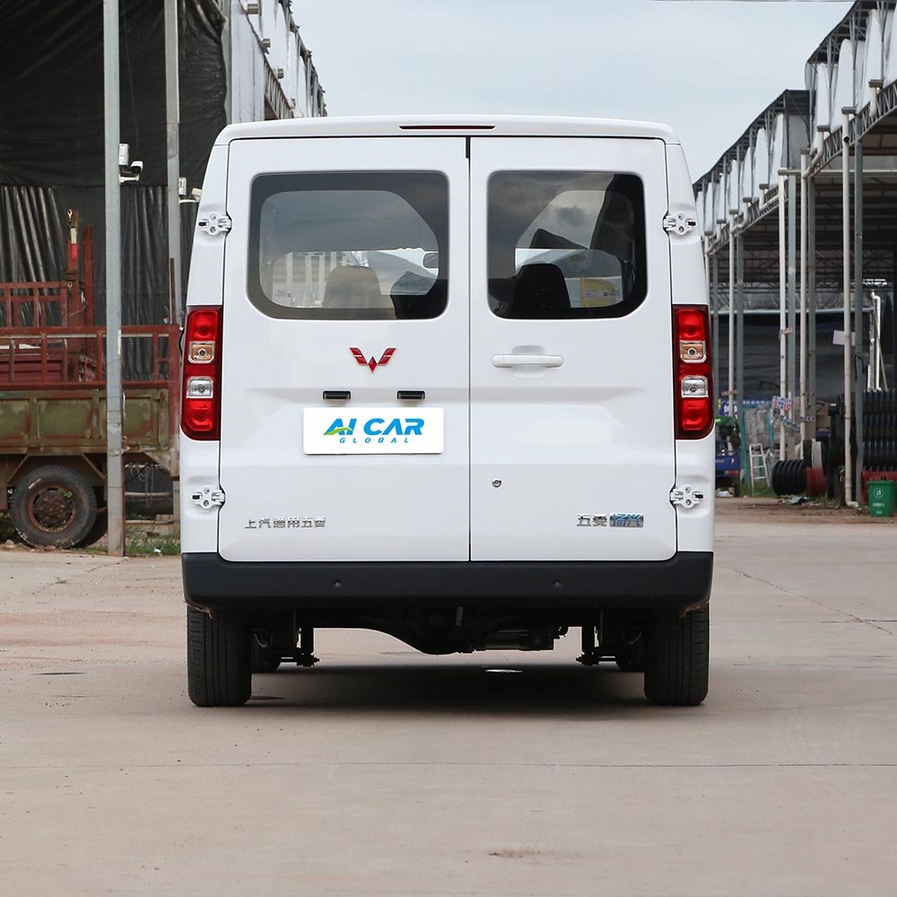 Wuling Yangguang Passenger Van - Image 5