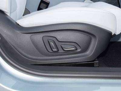 ROEWE D6 Details (7)