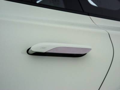 Hongqi EH7 Details (1)