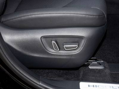 Toyota Highlander Details (9)