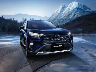 Toyota RAV4 Details (4)