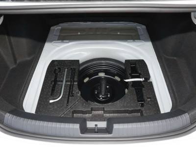 Volkswagen Sagitar Details (13)