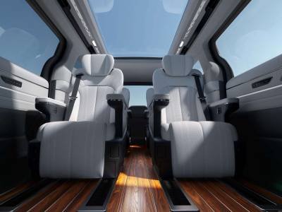 Geely LEVC L380 (4)