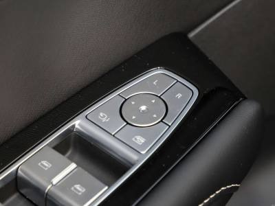 ROEWE RX5 MAX Details (2)