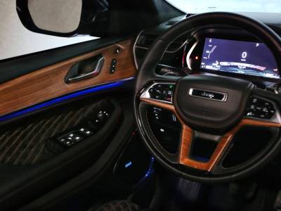 Jeep Grand Cherokee (4)