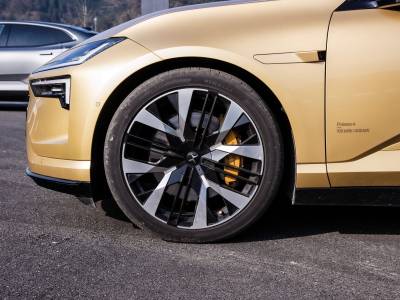 Polestar 4 Auto Details (1)