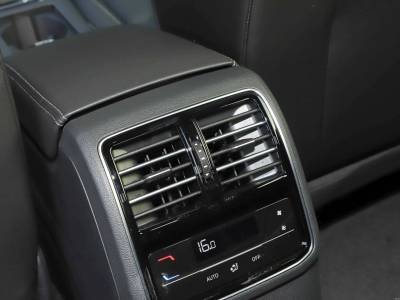 Volkswagen CC Details (12)