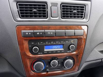 Kaicheng Changan Ruixing EM60 Details (8)