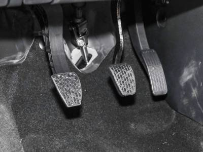 تفاصيل ROEWE i5 (1)