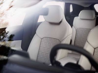 LYNK&CO 08 EM-P Details (13)