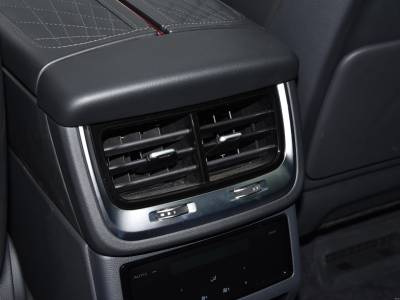 Hongqi E-HS9 Details (2)