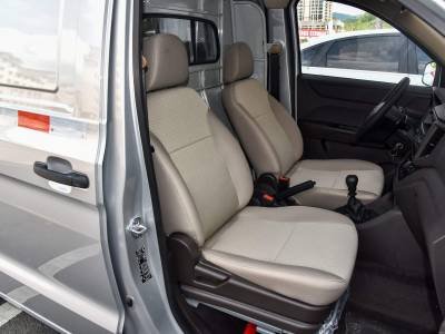 Wuling Hongguang V Details (3)