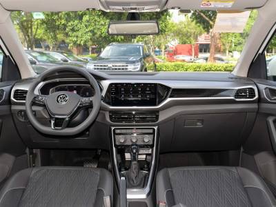 Volkswagen T-cross Details (11)