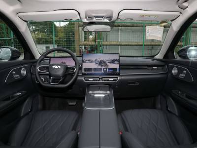 Chery Fengyun A8L Details (8)