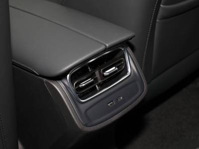 Chery Fengyun A8L Details (14)