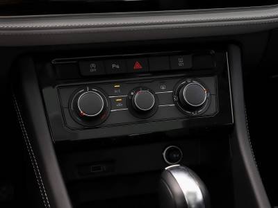 Jetta VS7 Details (2)