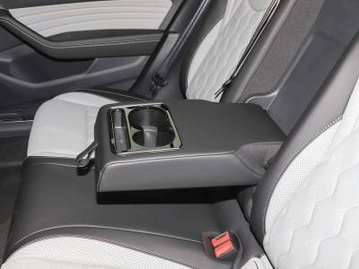 Volkswagen Magotan Details (1)