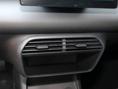 BYD E7 Details (6)