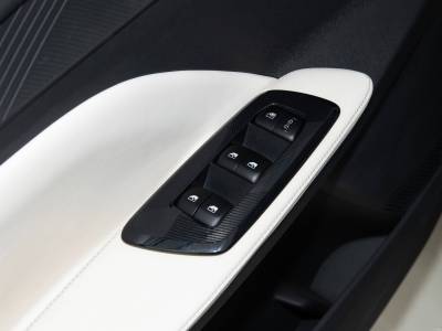 Venucia VX6 Details (12)