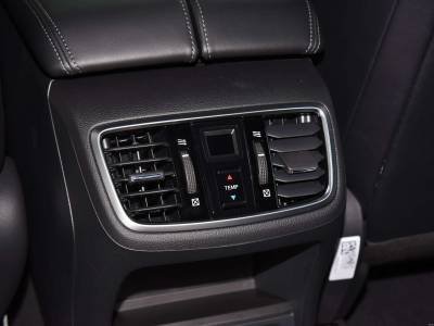 Honda UR-V Details (13)