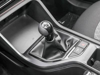 تفاصيل ROEWE i5 (9)