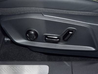LYNK&CO 10 EM-P Details (3)