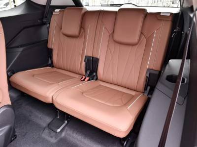 Volkswagen Talagon Details (10)