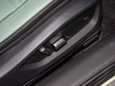 Hongqi EH7 Details (13)