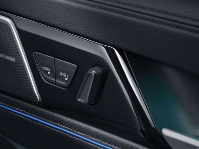 VW Passat Details (12)