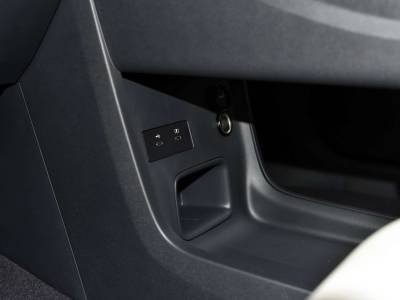 Nissan N6 Details (2)