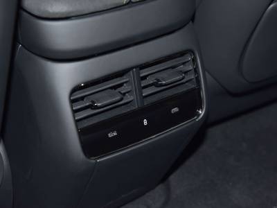LYNK&CO 10 EM-P Details (15)