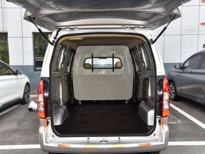 Wuling Hongguang V Details (6)