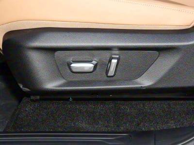 Wuling Starlight 560 Details (1)