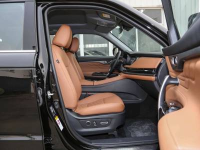 Changan CS95 Details (2)