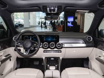 Mercedez Benz EQB Details (3)