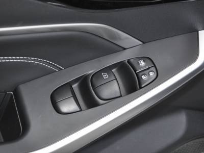 Venucia D60EV Details (2)