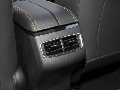 Bestune T77 Details (7)