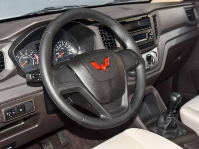 Wuling Hongguang V Details (11)
