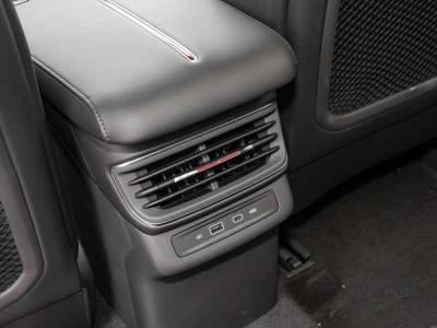 Hongqi HS3 Details (12)